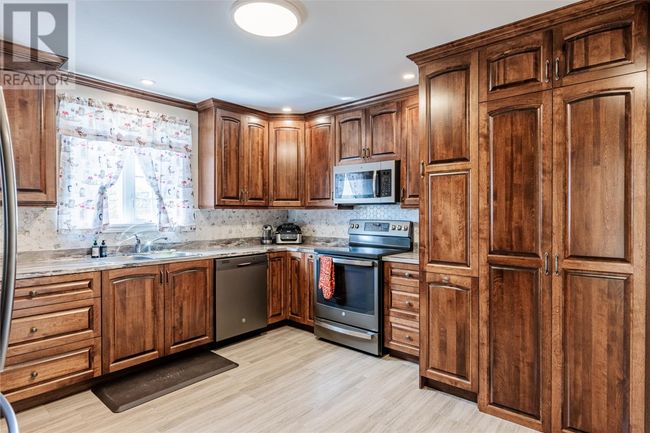 16 Reginalds Pl, Home with 4 bedrooms, 3 bathrooms and null parking in Conception Bay South NL | Image 11