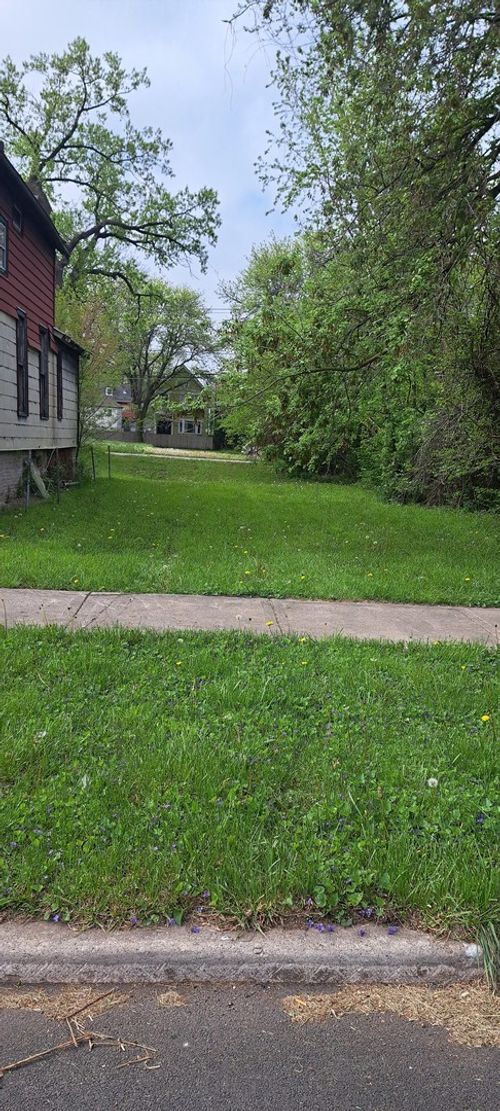 439 W 60th Pl, CHICAGO, IL, 60621-3342 | Card Image