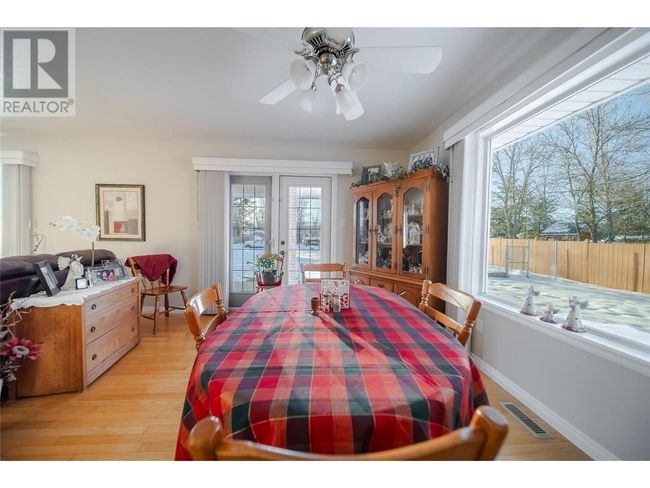 7333 George Rd, House other with 3 bedrooms, 3 bathrooms and 2 parking in Jaffray BC | Image 12