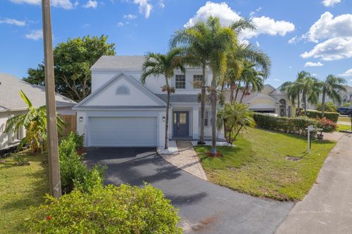 31 Swallow Dr, Boynton Beach, FL, 33436-9076 | Card Image