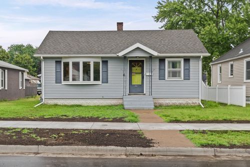 2113 16th St S, La Crosse, WI, 54601-6462 | Card Image