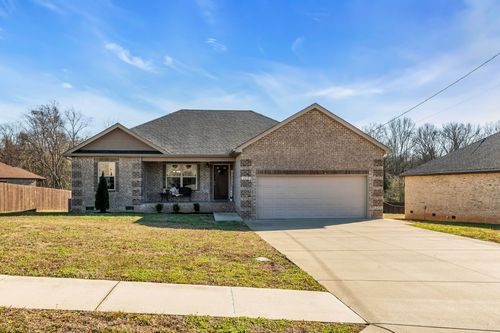 107 Smithfield Dr, Shelbyville, TN, 37160-5128 | Card Image