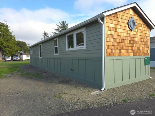 23-1303 30th St, Seaview, WA, 98644-2005 | Card Image