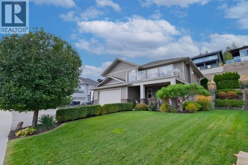 {{alt}} | Card Image