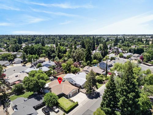 8358 Foxfire Dr, Orangevale, CA, 95662-3847 | Card Image