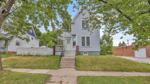 902a-902 S 20th Street, Manitowoc, WI, 54220 | Card Image