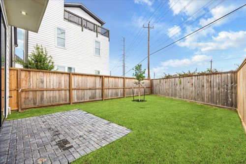 1008 Golden Nectar Ln, Houston, TX, 77008-4680 | Card Image