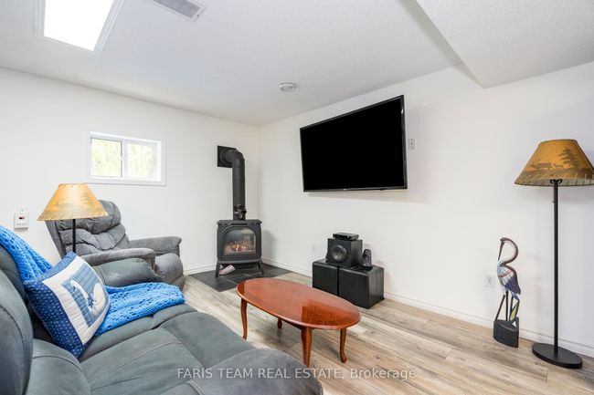 1474 Champlain Rd, House other with 3 bedrooms, 2 bathrooms and 4 parking in Tiny ON | Image 19