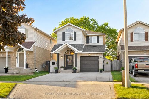 214 Grey Fox Drive, Kitchener, ON, N2E3N2 | Card Image