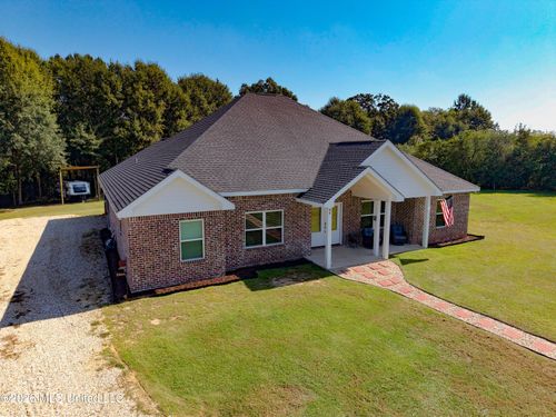 86 Theodore Dr, Poplarville, MS, 39470-5605 | Card Image