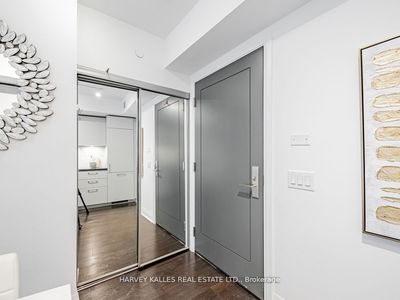 329 - 33 Frederick Todd Way, Condo with 1 bedrooms, 1 bathrooms and null parking in East York ON | Image 2