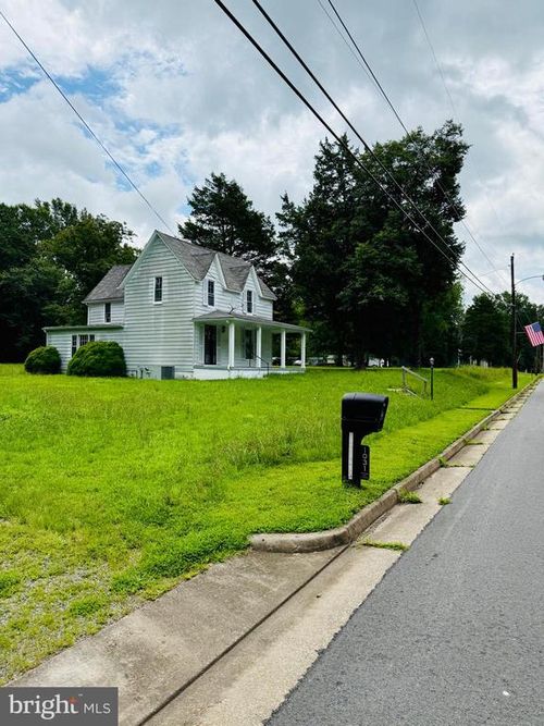 1031 Macdonald Rd, Scottsburg, VA, 24589-3237 | Card Image