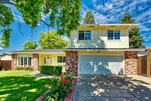 898 Luxury Dr, Concord, CA, 94518-2127 | Card Image