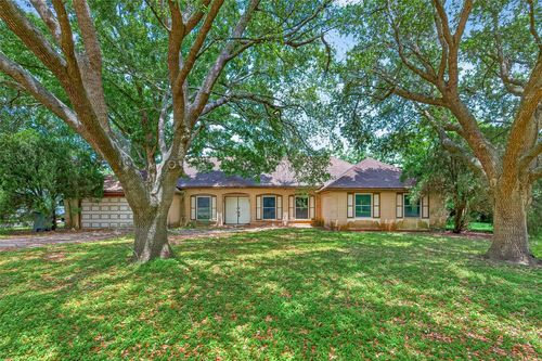 1 Shantilly Ln, Bay City, TX, 77414-8523 | Card Image