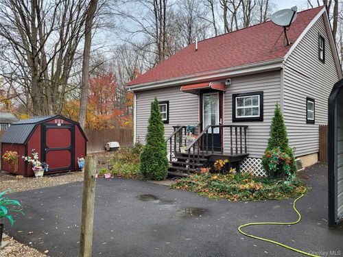 318 Maple St, Kerhonkson, NY, 12446-2814 | Card Image