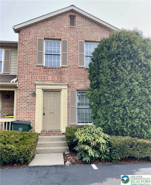 a4-573 Ponds Edge Ln, Allentown, PA, 18104-9200 | Card Image