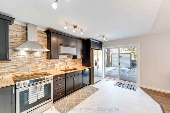 109 Beechfern Dr, House other with 4 bedrooms, 3 bathrooms and 4 parking in Stittsville ON | Image 12