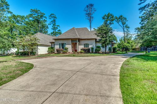 2024 E Northside Dr, Jackson, MS, 39211-6124 | Card Image