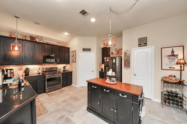 Kitchen with pantry | Image 24