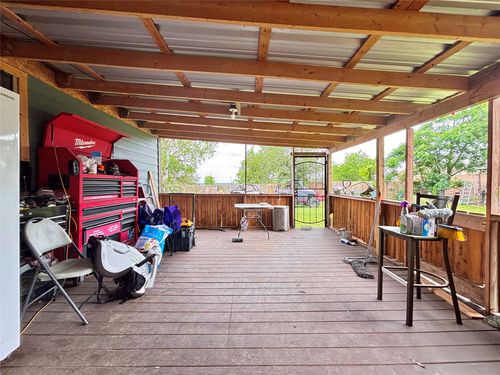 400 S Elliott St, Thorndale, TX, 76577-2817 | Card Image