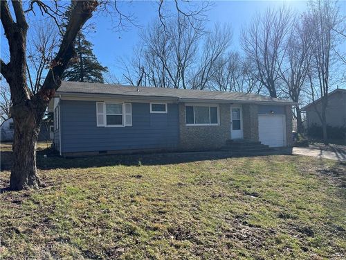 33915 W 83rd St, De Soto, KS, 66018-8073 | Card Image