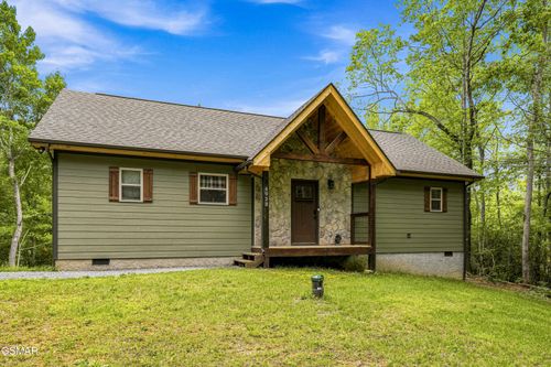 4923 Cote Way, Cosby, TN, 37722-2409 | Card Image