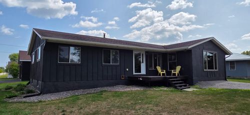 1501 1st Ave E, International Falls, MN, 56649-3337 | Card Image
