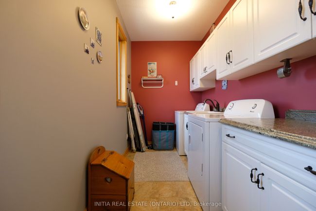 7284 Calvert Dr, House other with 4 bedrooms, 4 bathrooms and 6 parking in Strathroy ON | Image 19