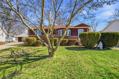 459 Cole Plz, Willowick, OH, 44095-4800 | Card Image