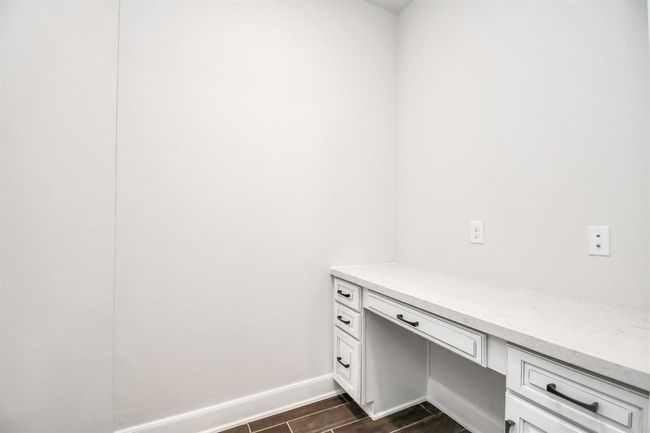 APT-3405 - 6804 Westview Dr, Condo with 2 bedrooms, 2 bathrooms and 1 parking in Houston TX | Image 7