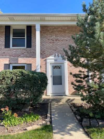 1667 Mckool Avenue, Townhouse with 3 bedrooms, 1 bathrooms and 1 parking in Streamwood IL | Image 1