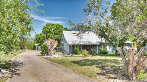 181 Leinweber Dr, Leakey, TX, 78873 | Card Image