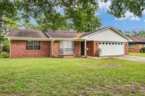 232 Wayne Dr, Clute, TX, 77531-4126 | Card Image