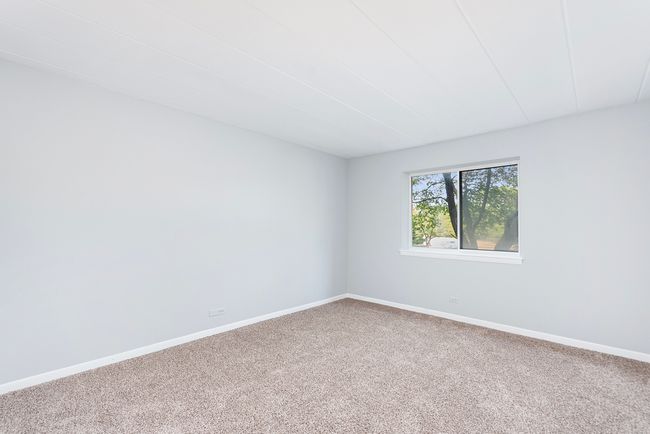 APT-202 - 300 S Roselle Rd, Home with 1 bedrooms, 1 bathrooms and 2 parking in Schaumburg IL | Image 12