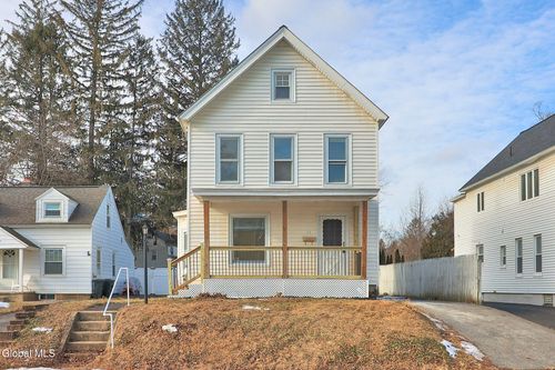 11 Halcyon St, Scotia, NY, 12302-2901 | Card Image