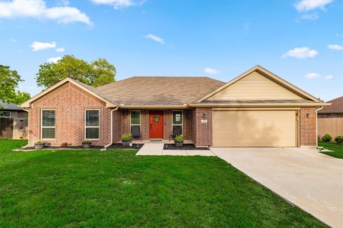 424 N Cedar St, Springtown, TX, 76082-2554 | Card Image