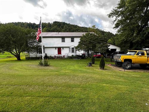 8613 Georgetown Rd, Roanoke, WV, 26447-8178 | Card Image