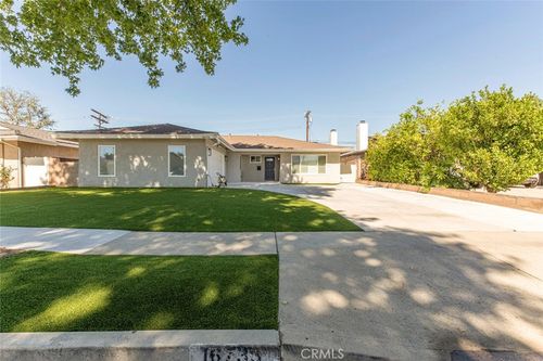 16733 Sunburst St, Northridge, CA, 91343-4032 | Card Image