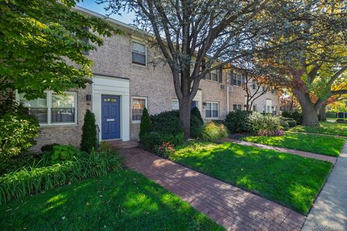 2b-7 N Lewis Place, Hempstead, NY, 11570 | Card Image