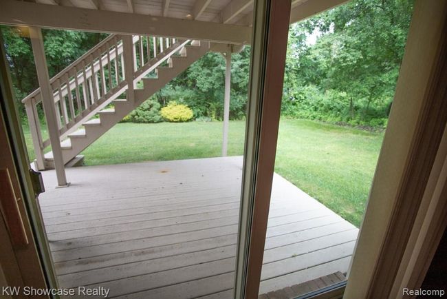 Walk-out Basement | Image 28