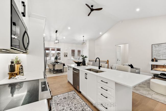 12 Cameron Crt, House other with 3 bedrooms, 3 bathrooms and 6 parking in Cavan ON | Image 12