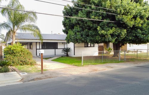 66 S Beverly St, Porterville, CA, 93257-4304 | Card Image