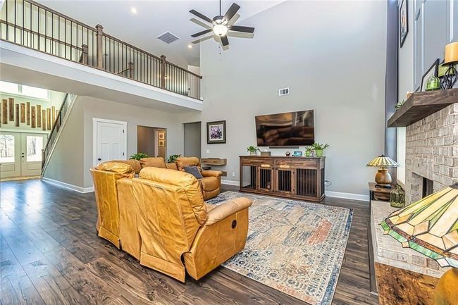 117 Lake Point Dr, House other with 4 bedrooms, 4 bathrooms and 5 parking in Williamson GA | Image 11