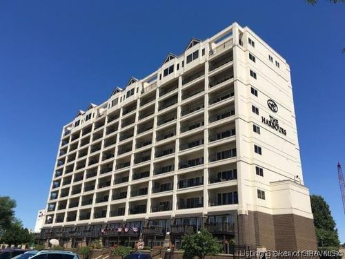 apt-520-1 Riverpointe Plz, Jeffersonville, IN, 47130-3206 | Card Image