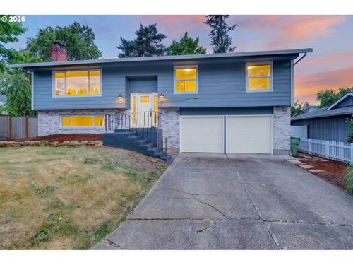 5685 Sw 207th Ave, Beaverton, OR, 97078-1020 | Card Image