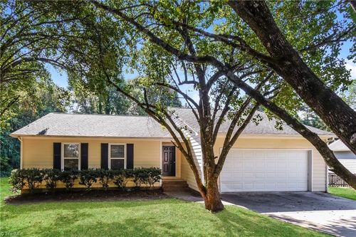 4216 Chilton Way, High Point, NC, 27265-9582 | Card Image