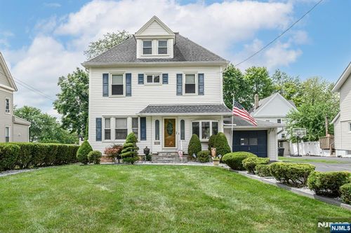 147 Claremont Ave, Verona, NJ, 07044-2811 | Card Image