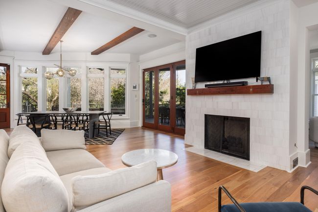 Living Room | Image 12