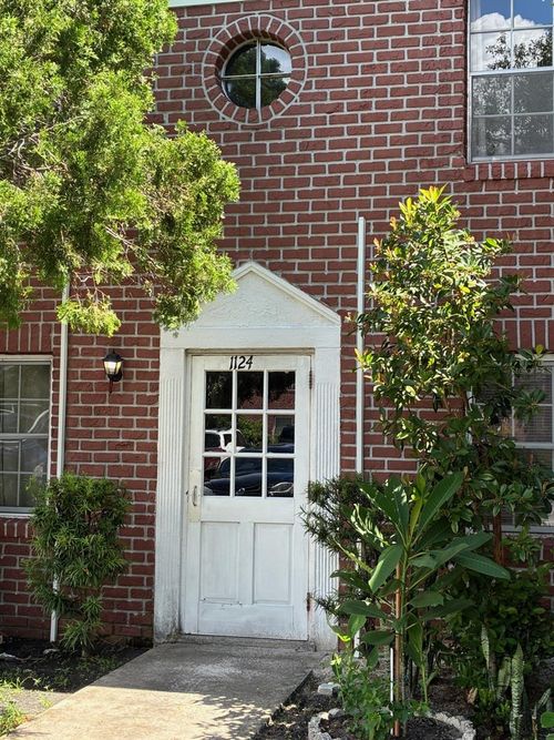 d-1124 85th Ter N, ST PETERSBURG, FL, 33702-3315 | Card Image