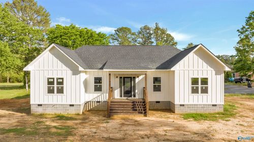 1209 Fairway Rd Nw, Fort Payne, AL, 35967-8230 | Card Image